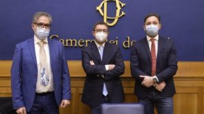 L’Alternativa C’é, il manifesto degli ex grillini: stato sociale, multilateralismo e revisione di Maastricht