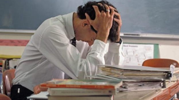 Studente bullizzò un professore in classe: dovrà pagare 14.500 euro di danni morali