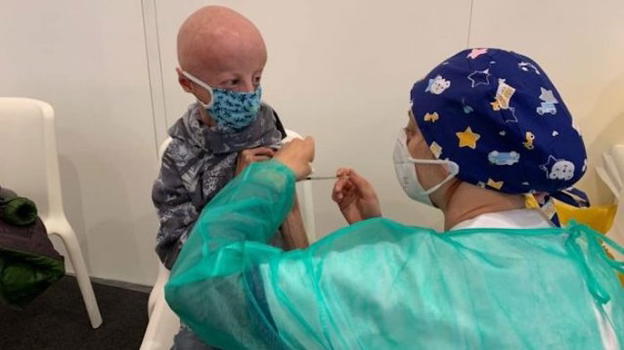 Covid: Sammy Basso, affetto da progeria, ha ricevuto la prima dose del vaccino