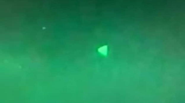 UFO a forma di piramide avvistato dai marinai di una nave Usa: il Pentagono conferma