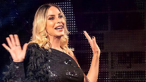 Stefania Orlando apre a "Temptation Island" e poi aggiunge: "Dopo il GF con mio marito non è stato facile"