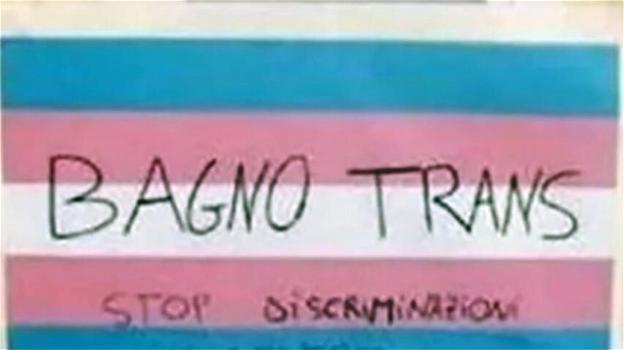 Napoli: vietano l’accesso al bagno a uno studente trans e i compagni fanno sciopero
