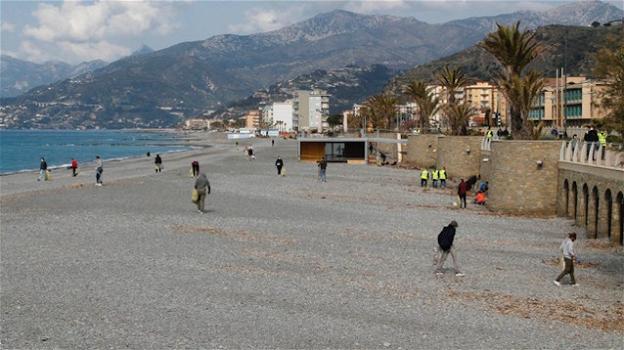La proposta dell’assessore ai servizi sociali: chi recepisce il reddito di cittadinanza pulirà le spiagge