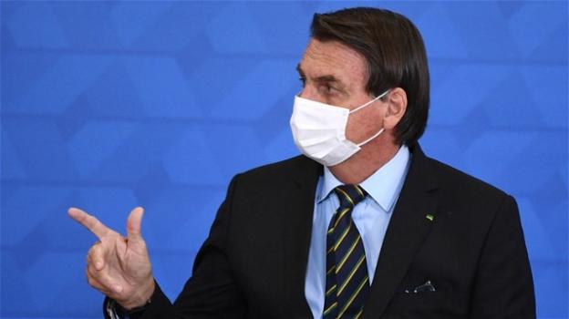 Brasile, Bolsonaro minaccia di usare l’esercito contro le restrizioni anti Covid