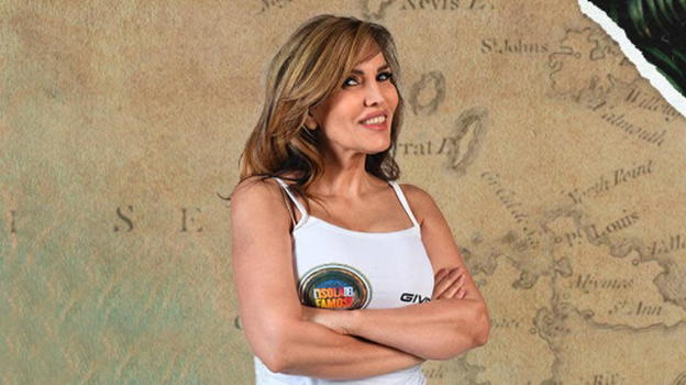 "L’isola dei famosi", il caso degli auricolari per mandare al televoto Fariba Tehrani
