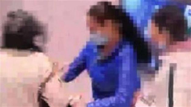 Milano, anziana aggredita da 2 baby rapinatrici per 10 euro: ha un braccio fratturato