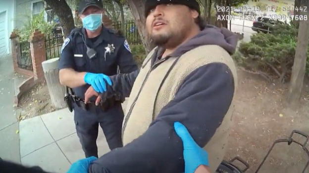 California, giovane muore soffocato dagli agenti durante un arresto
