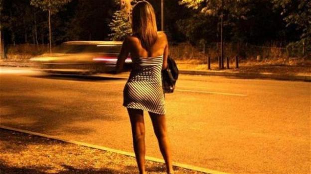 Baviera, costringe la figlia di 12 anni a prostituirsi per comprarsi le sigarette