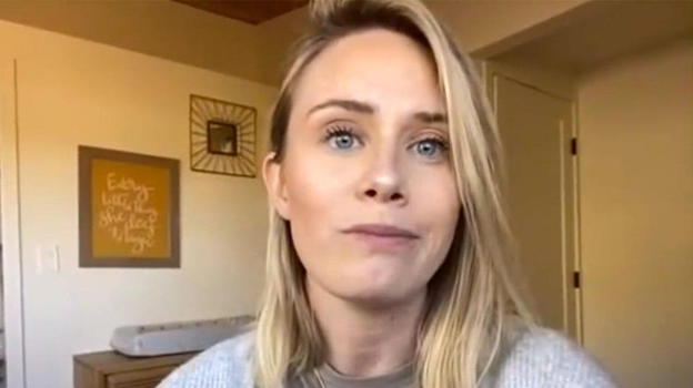 Diventò virale denunciando il tentativo di rapimento dei figli, influencer incriminata: "Si è inventata tutto"