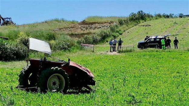 Muore a 16 anni schiacciato dal trattore che guidava: tragedia in Sardegna