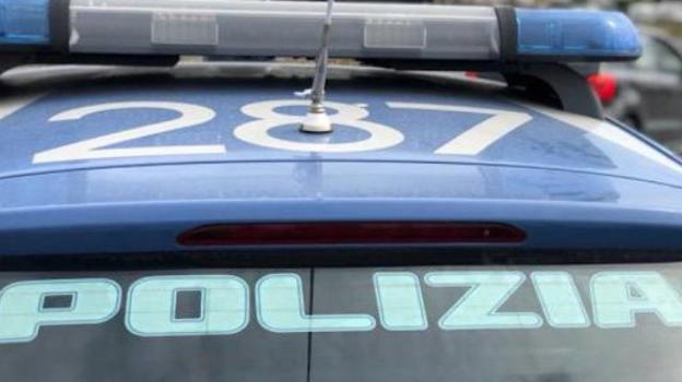 Pistoia: in dodici sull’auto e il guidatore mostra una patente falsa