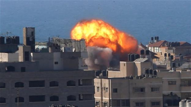 Guerra Israele-Hamas: salgono a 126 i morti, colpiti i tunnel sotterranei dei miliziani a Gaza
