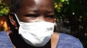 Aicha, sopravvissuta su un barcone senza acqua e cibo per 22 giorni