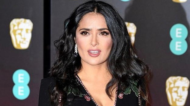 Salma Hayek svela: "sono quasi morta di Covid lo scorso anno"