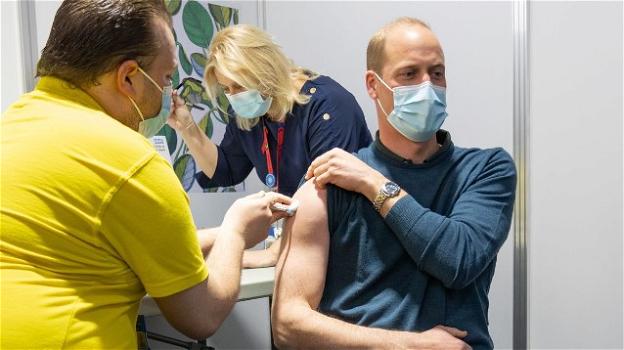 Il Principe William si vaccina: "oggi ho ricevuto la prima dose"