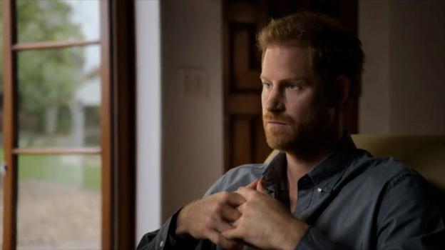 Il principe Harry: "Assumevo alcool e droga per non pensare alla morte di mia madre"