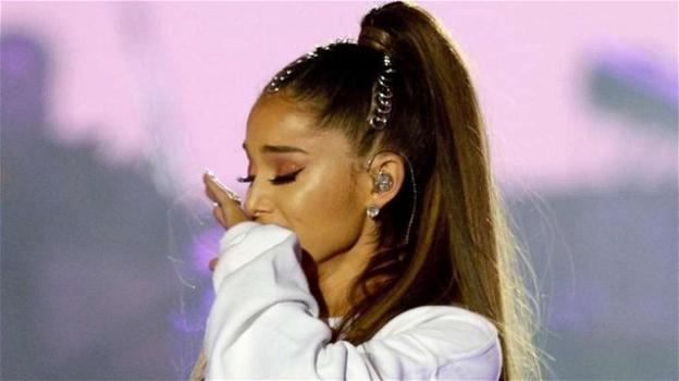 Ariana Grande ricorda le vittime della Manchester Arena a 4 anni dall’attentato