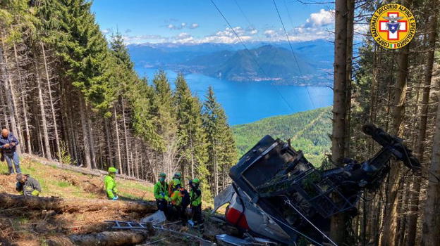 Stresa, il piccolo Eitan respira autonomamente. I genitori saranno seppelliti in Israele