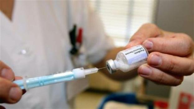 Austria, dottoressa vaccina 59 persone con la stessa siringa e lo stesso ago