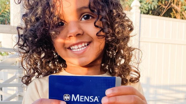 USA, una bimba di due anni entra nel Club dei geni: conosce a memoria la tavola periodica
