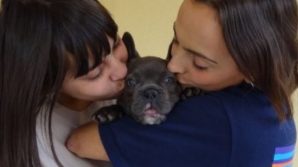 Malika, cacciata di casa perché lesbica: la sua nuova e felice vita con la sua ragazza Camilla