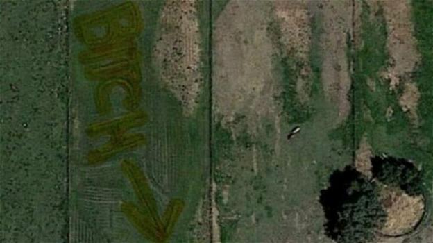 USA, insulta la vicina scrivendolo sul prato: la scoperta grazie a Google Earth