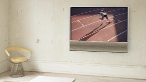 Bang e Olufsen presenta la nuova smart TV di lusso Beovision Contour 55