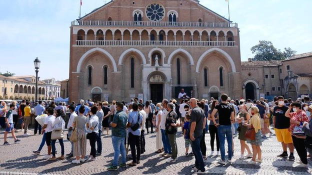 Padova: preghiere per trovare l’anima gemella alla Basilica di Sant’Antonio
