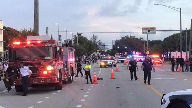 USA, camion contro parata Lgbt: un morto e un ferito grave