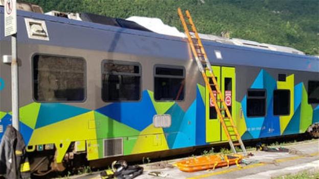 Bolzano, giovane trovato senza vita sul tetto di un treno: stava facendo parkour