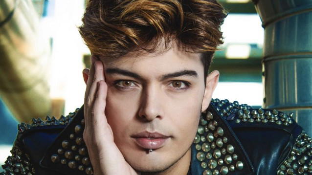 Stash, il cantante dei "The Kolors", indagato per ricettazione