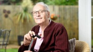 Dave Smith, l’uomo dei record: positivo al Covid per 305 giorni e 7 ricoveri
