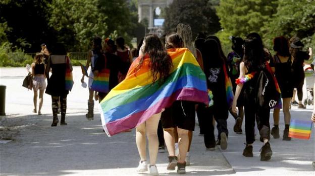 Milano, 12enne aggredito e insultato al Gay Pride