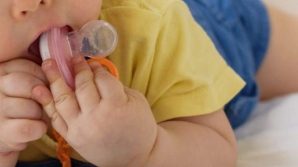 Genova, bimba di 5 mesi che lotta tra la vita e la morte, può essere vittima di un incidente in casa