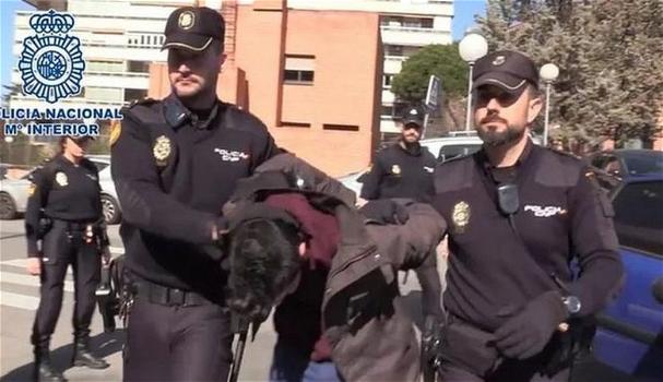 Madrid, uccise la madre, la fece a pezzi e ne mangiò i resti: condannato