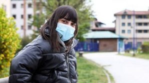 Malika Chalhy cacciata di casa perché lesbica, compra un Mecedes con i soldi della raccolta fondi