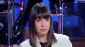 Malika Chalhy chiede scusa dopo la notizia dell’acquisto di una Mercedes