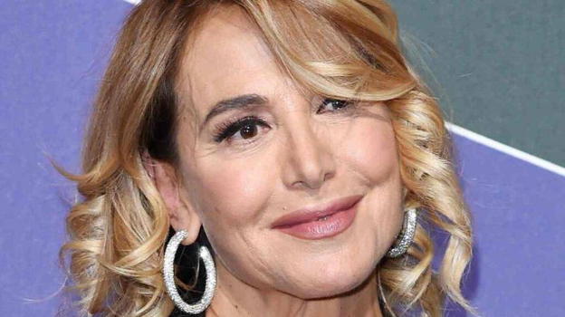 Un post di Barbara D’Urso scatena la pesante reazione di Davide Maggio e Selvaggia Lucarelli: "È imbarazzante"