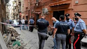 Napoli, motociclista picchia i Vigili Urbani per una strada chiusa al traffico
