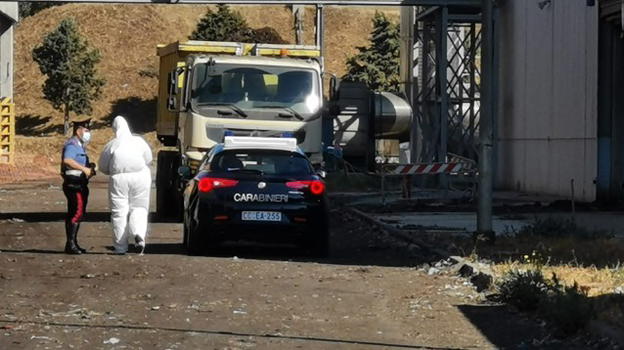 Sardegna, operaio cade in un tritarifiuti e muore: lascia la moglie e due figli