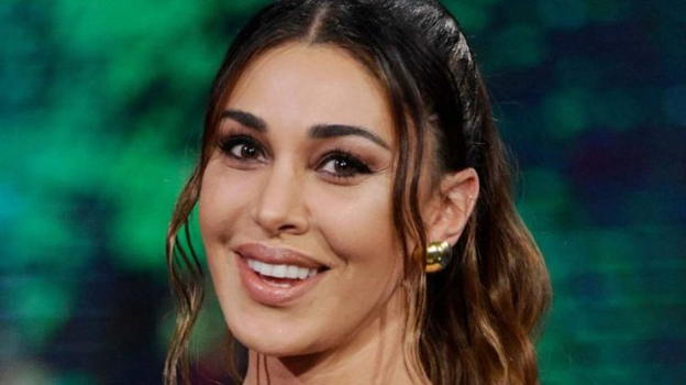 Belen Rodriguez in vacanza nel Polesine, ad Albarella
