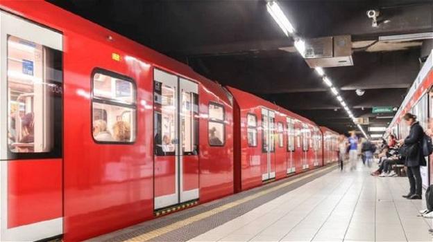 Milano, morto folgorato alla linea di alimentazione della metropolitana: è suicidio