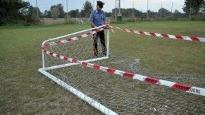 Palermo, gli cade in testa la porta del campo di calcio: 12enne muore sul colpo