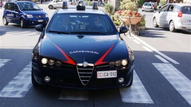 Uccide il marito dopo averlo sedato e chiama i carabinieri: era stanca delle sue violenze