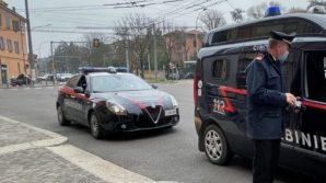 Bologna, madre e figlio trovati senza vita in casa: erano deceduti da mesi