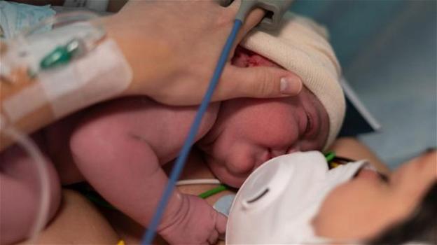 Palermo, un neonato e un bambino ricoverati a causa del Covid-19: contagio avvenuto in famiglia