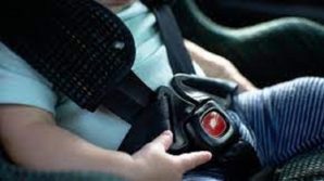 Bimba di 2 anni muore di caldo in auto: la baby sitter l’aveva dimenticata per ore