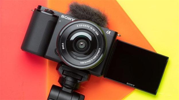Sony ZV-E10: ufficiale la mirrorless compatta per gli amanti dei vlog