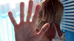 Bologna, picchia la fidanzata incinta in un hotel dove si svolgono provini per un talent