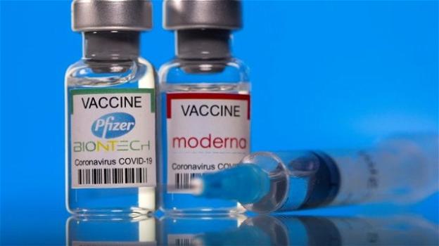 Pavia, anziana morta in una clinica: aveva ricevuto 4 dosi di vaccino anti Covid